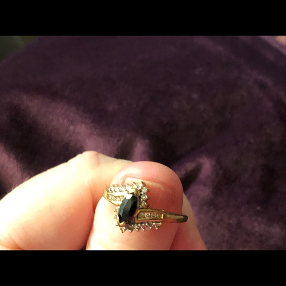 SOLD!!  Solid 14kt Gold ring - Picture 6 of 7